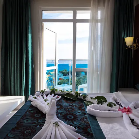 Hotel Maya World 3*